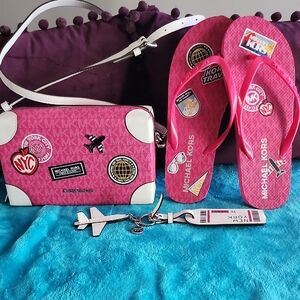 NWOT Michael Kors Pink and White Bag and Flip-Flop Set W10 w/ Bag Charm